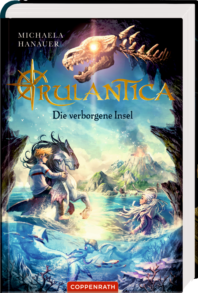 Buchcover von Rulantica: Die verborgene Insel mit Drachenschädel, Ozean und Kindern auf einem Meereswesen.