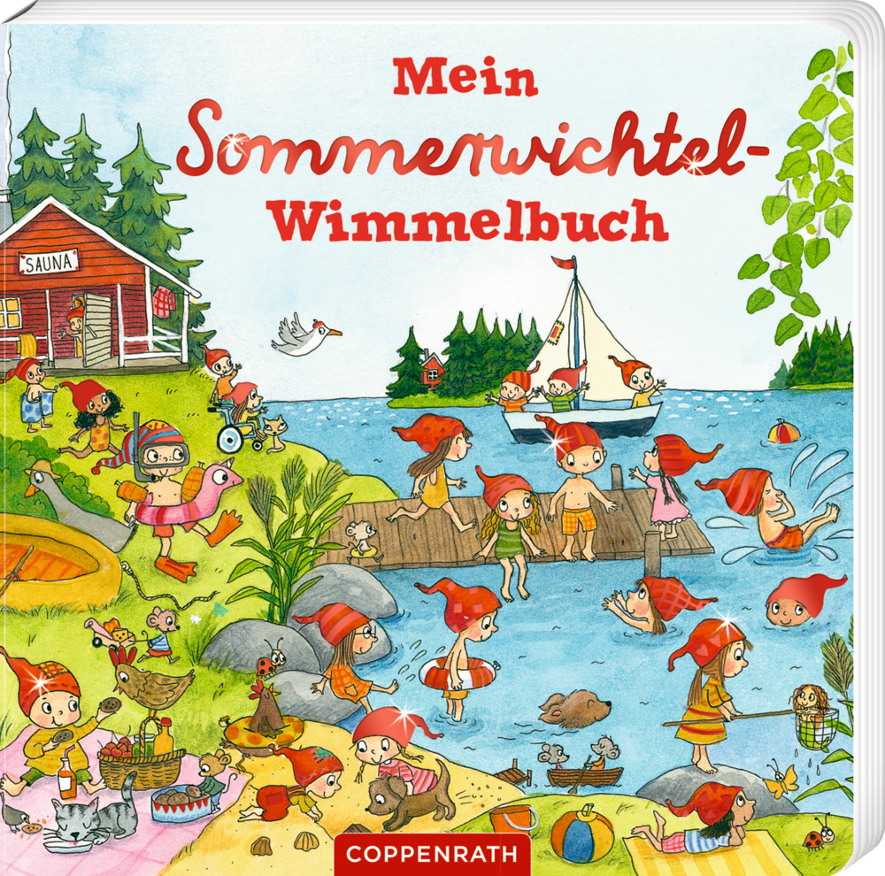 Wichtel spielen an einem Sommersee, im Hintergrund sind eine Sauna und Boote zu sehen, auf dem Cover von "Mein Sommerwichtel-Wimmelbuch".