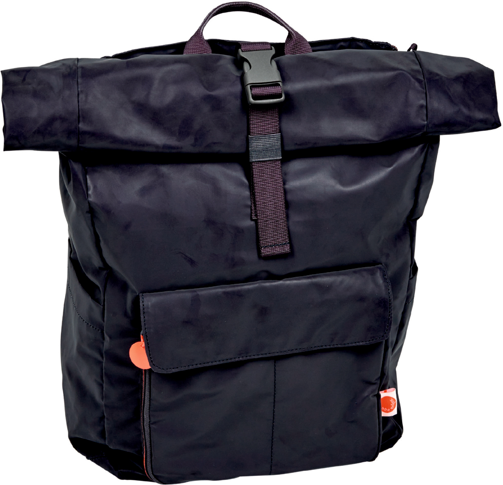Dunkelgrauer Rucksack mit Rollverschluss, Fronttasche mit Klappe und Tragegriff oben.
