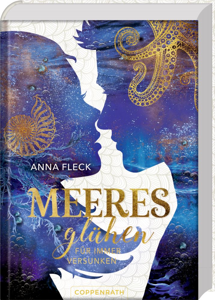 Gold-weißer Text auf blauem Meereshintergrund mit Oktopus- und Muschelumrissen.