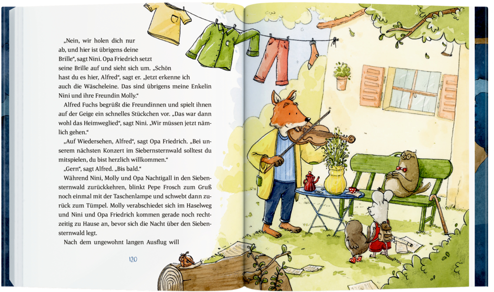 Ein Fuchs spielt Geige im Freien für Tiere. Über ihnen hängt Wäsche. Im Hintergrund stehen Bäume.