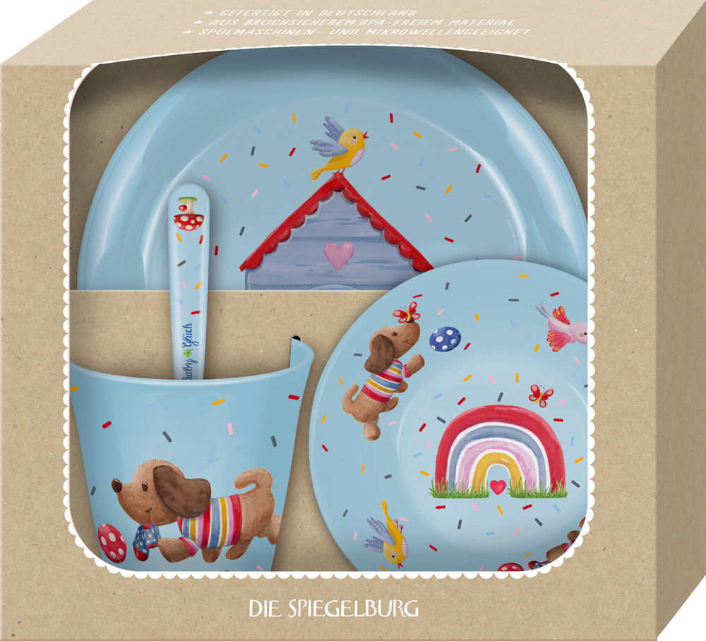 Hellblaues Kindergeschirrset mit Hunde-, Regenbogen- und Vogelmotiven in einem beigefarbenen Geschenkkarton.