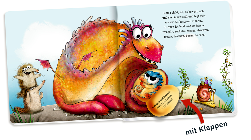Bunter Drache mit Drachenbaby, zwei kleinen Tieren, Buchtext und Pfeil mit der Beschriftung "Klappe".