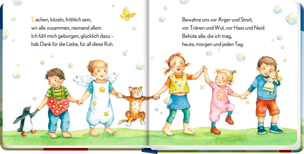 Fünf glückliche Kinder halten eine Katze und einen Pinguin an der Hand, umgeben von schwebenden Seifenblasen eine Doppelseite mit deutschem Text.