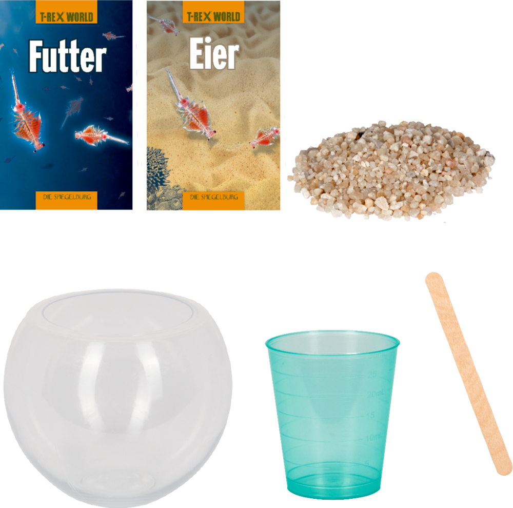 "Abgebildet sind zwei Tütchen mit Eier und Futter, Kies, ein runder Plastikbecher, ein kleiner Messbecher und ein Rührstab aus Holz."
