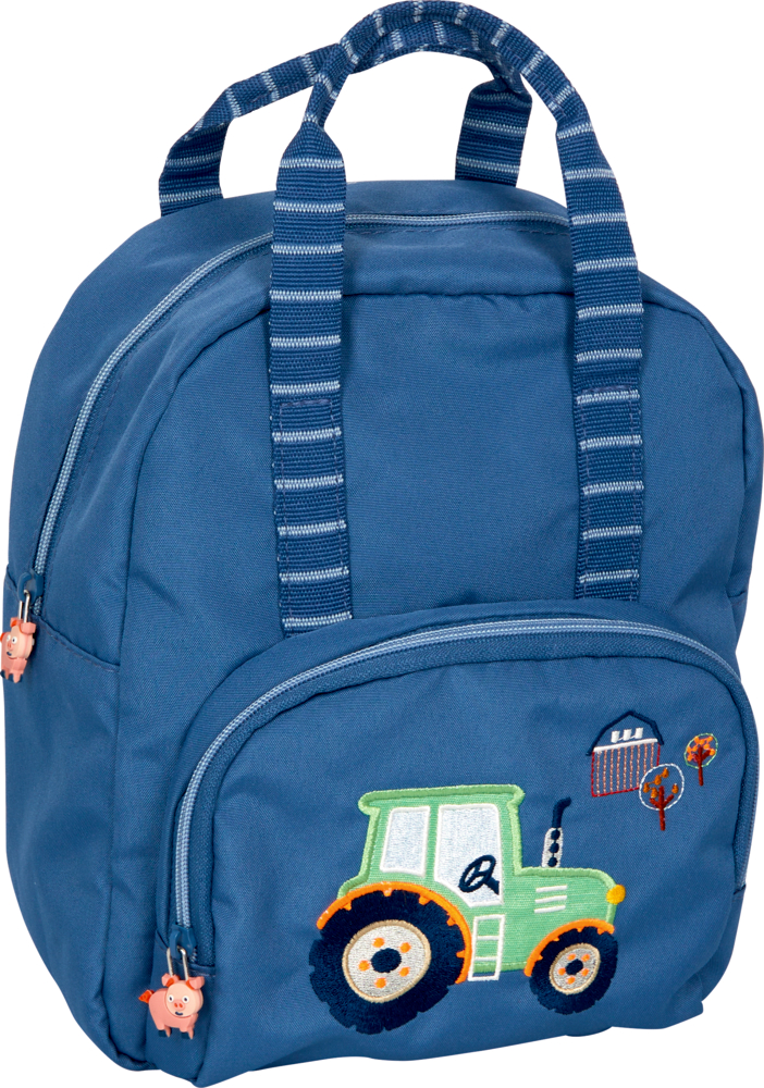Blauer Kinderrucksack mit gestreiften Griffen und einem Traktor-Patch auf der Vordertasche.