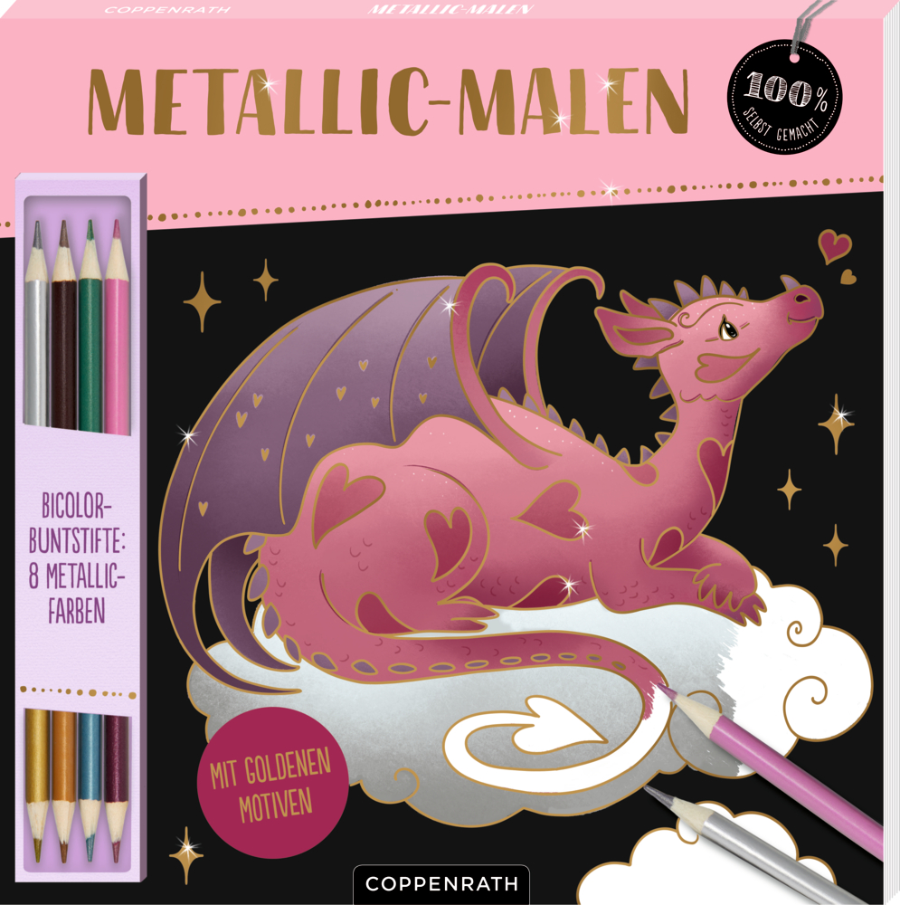 Rosa Drache mit goldfarbenen Akzenten liegt auf Wolken, farbige Buntstifte in metallischem Set drumherum.