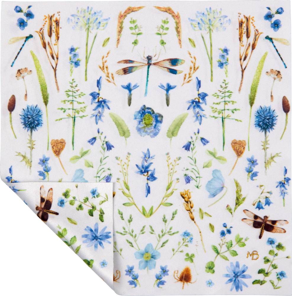 Blaues geblümtes Tuch mit grünen Blättern, Libellen und symmetrischem Aquarellmuster; eine Ecke gefaltet.