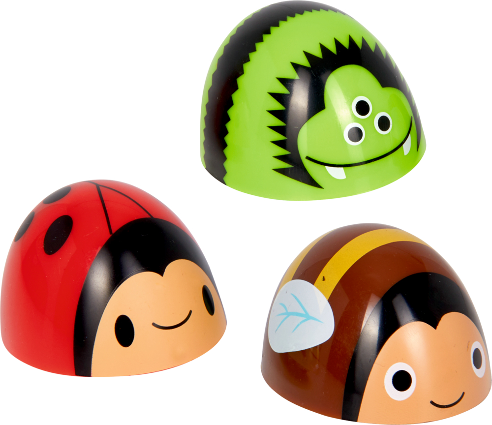 Drei bunte Spielzeugfiguren mit süßen Gesichtern: ein Marienkäfer, ein grünes Monster und eine Biene mit Flügel.