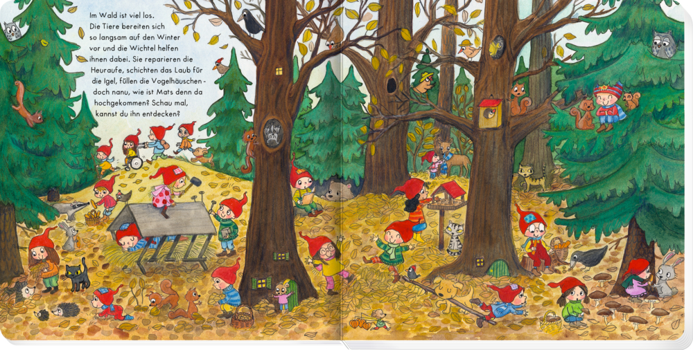 Wichtel und Tiere sammeln Blätter und Nüsse in einem lebendigen Herbstwald und bereiten sich auf den Winter vor, auf einer Doppelseite mit Text.