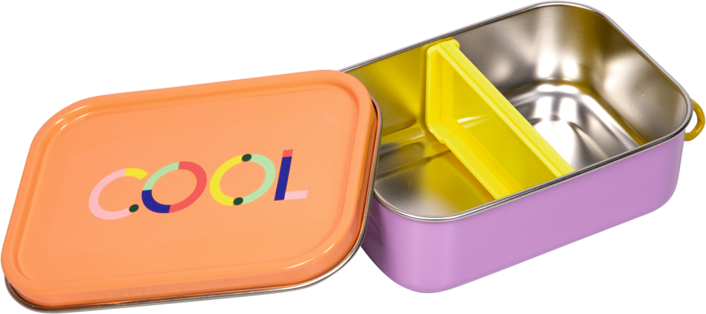 Bunte Lunchbox mit rosa-orangefarbenem Deckel mit der Aufschrift „COOL“ und gelber Trennwand im Inneren.