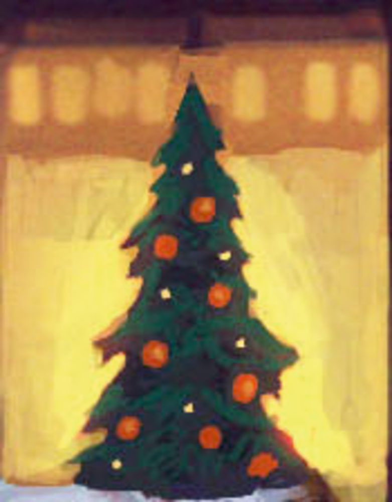 Weihnachtsbaum mit rotem Schmuck, der sanft im warmen gelben Licht leuchtet.