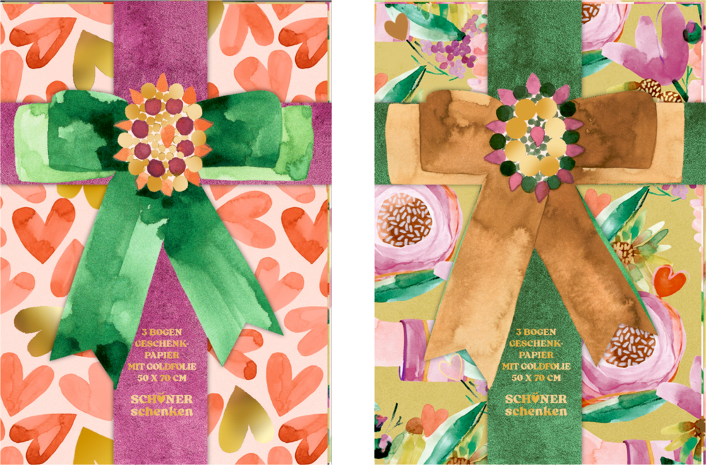Zwei Geschenkpapier-Designs mit Schleifen, links mit Herzmuster in Rosa und Grün, rechts mit Blumenmotiv in Grün und Braun.