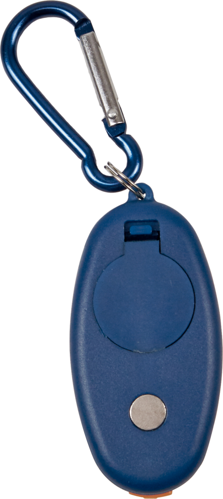 Blauer ovaler Schlüsselanhänger mit Karabinerhaken und rundem Knopf auf der Rückseite.