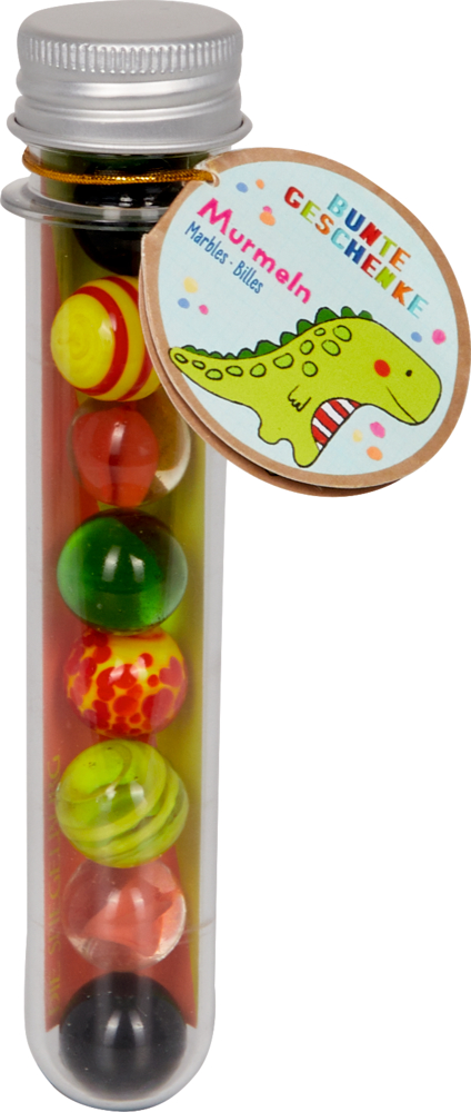 Durchsichtiges Reagenzglas mit verschiedenfarbigen Murmeln und einem Dino-Anhänger am Deckel.