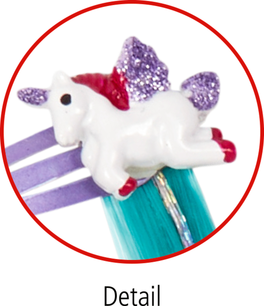 DEtailansicht eines weißen Einhorns auf einer lila Haarspange mit türkisfarbener Glitzersträhne.