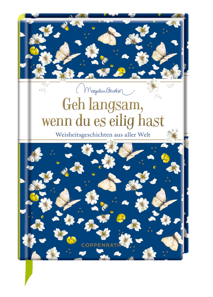 Blauer Einband mit weißen Blumen, Schmetterlingen, goldenem Text und einem grünen Lesezeichenband auf der linken Seite.