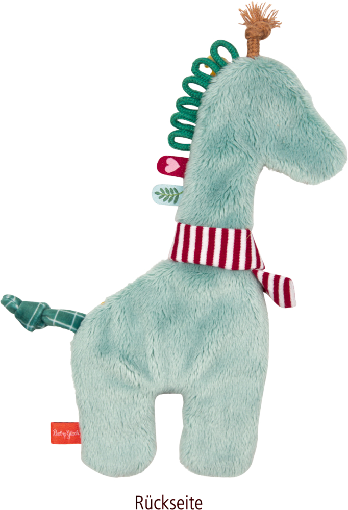 Rückseite einer Plüsch Giraffe in Türkis mit gestreiftem Schal, Herz- und Blatt-Anhängern und strukturierter Mähne.