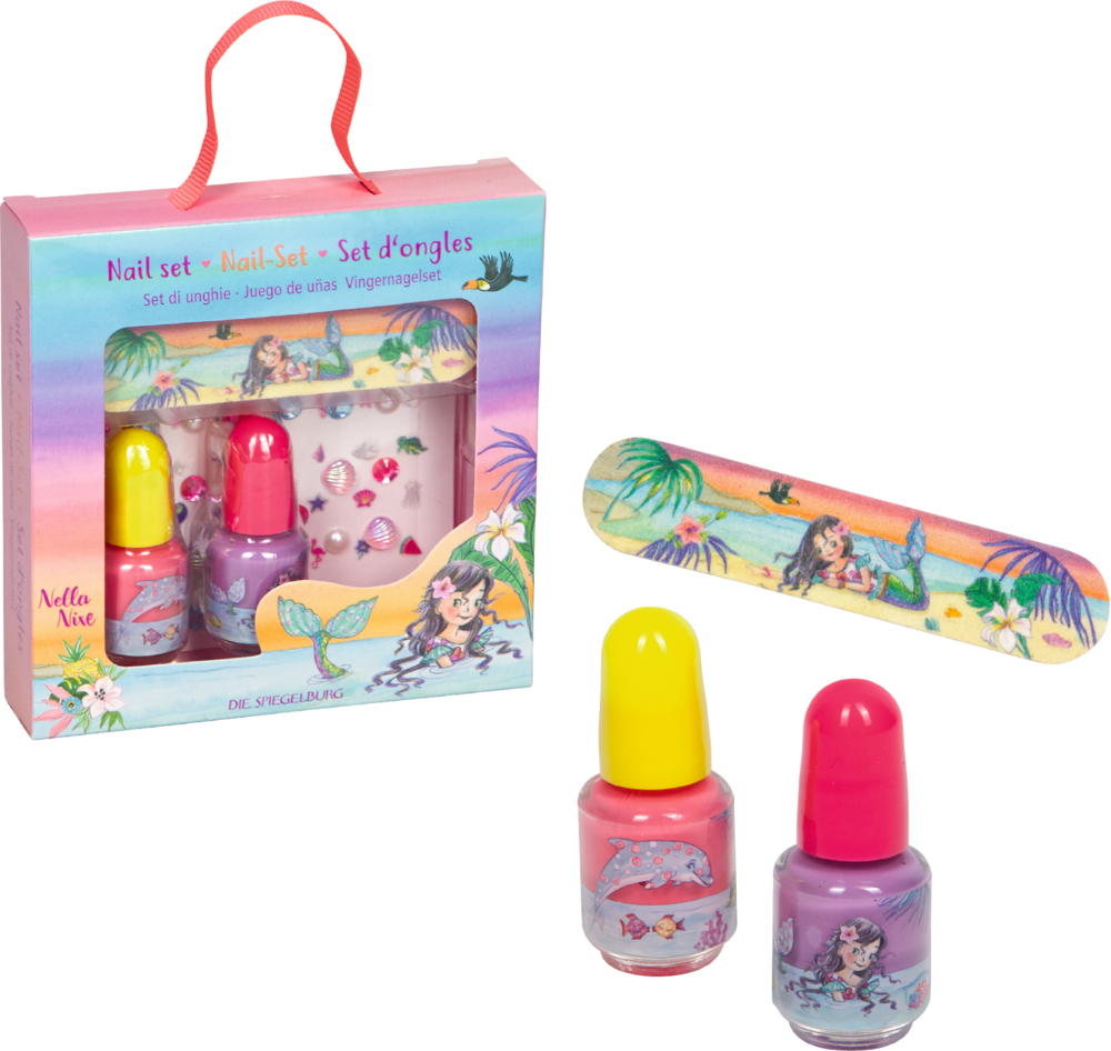 Zwei Nagellacke, eine Nagelfeile und Sticker mit Meerjungfrau- und Strandmotiven. Alles liegt nebeneinander.
