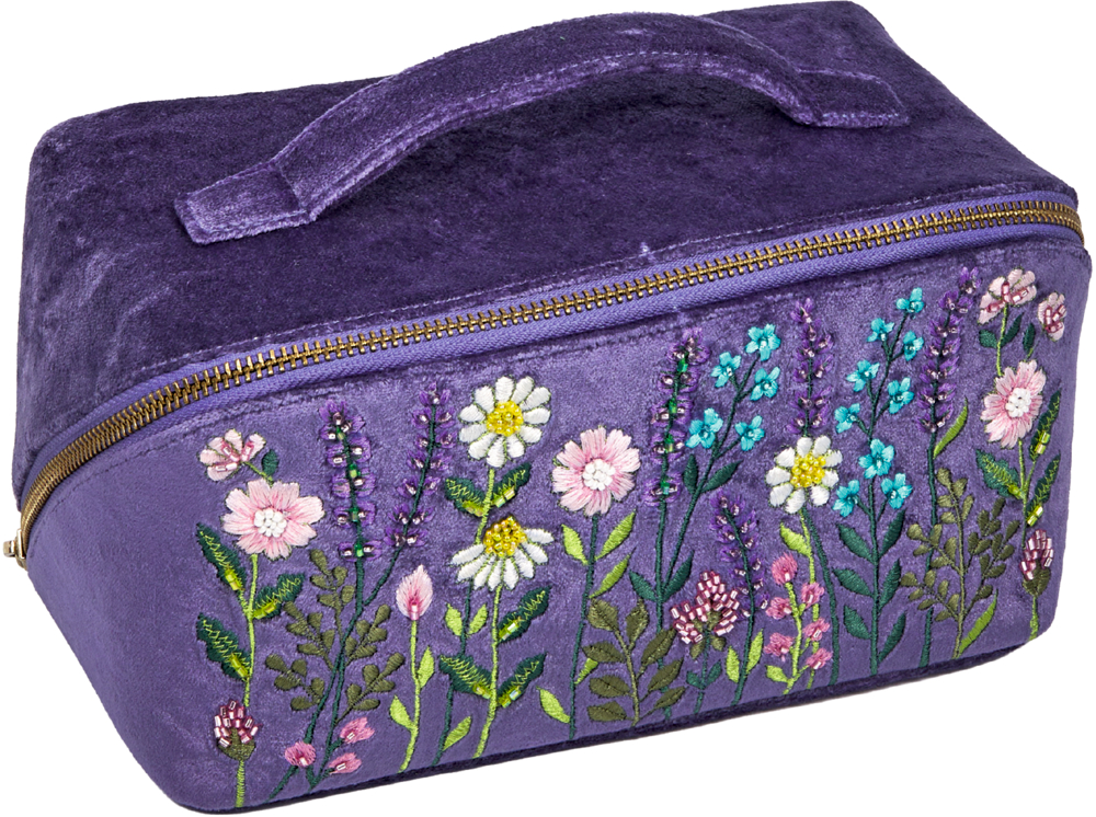Lila Beauty Case mit Reißverschluss und Henkel, bestickt mit bunten Blumenmotiven auf der Vorderseite.