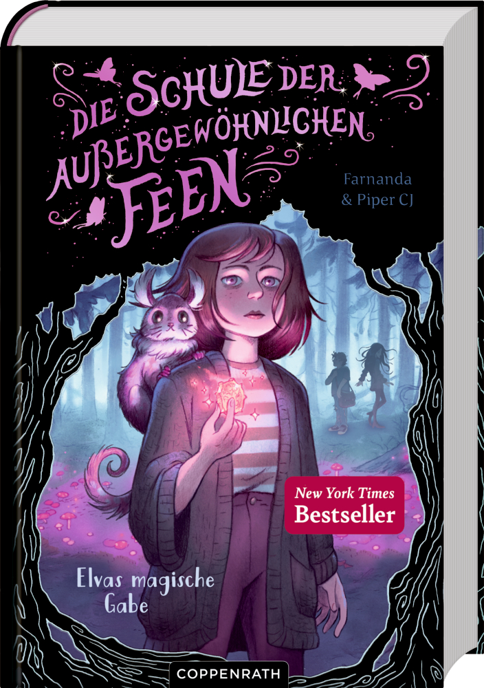 Buchcover mit Mädchen im Wald, das einen leuchtenden Kristall hält, Tier auf der Schulter, zwei Personen im Hintergrund.
