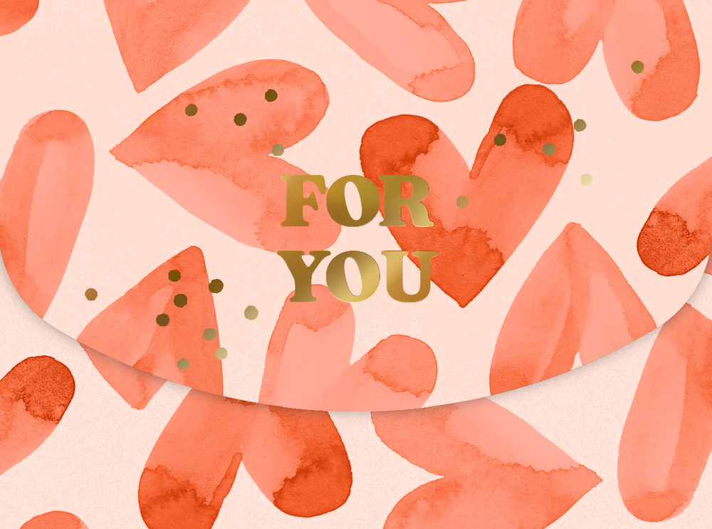 Rosa Umschlag mit roten Aquarellherzen, goldenen Punkten und dem goldfarbenen Text „FOR YOU“ in der Mitte.