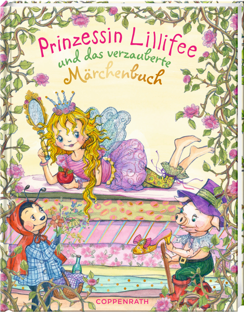 Eine Feenprinzessin liegt mit Spiegel auf vielen Matratzen, Marienkäfer und Schwein in einer bunten, blumigen Umgebung auf dem Cover von "Prinzessin Lillifee und das verzauberte Märchenbuch.".