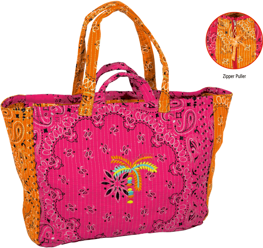 Große Stofftasche mit pink-orangefarbenem Paisleymuster, kurzen und langen Henkeln sowie gestickter Palmenverzierung auf der Vorderseite.
