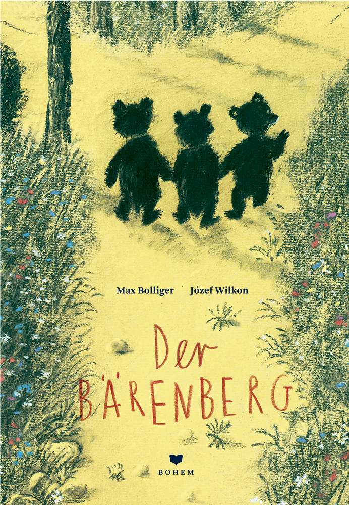 Drei Bärenjunge laufen auf einem sonnenbeschienenen Waldweg, Cover von „Der Bärenberg“.