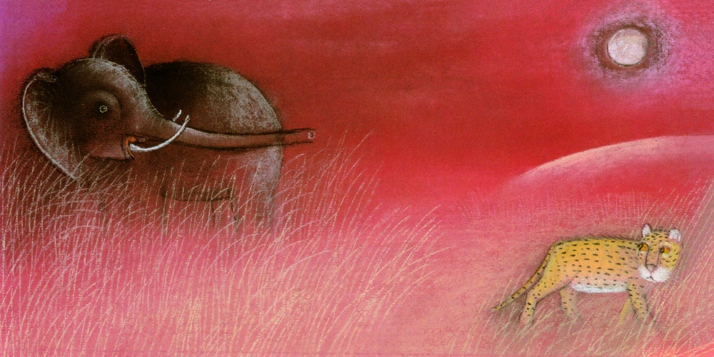 Ein Elefant und ein Gepard stehen im hohen rosa Gras unter einer strahlenden Sonne an einem leuchtend roten Himmel.